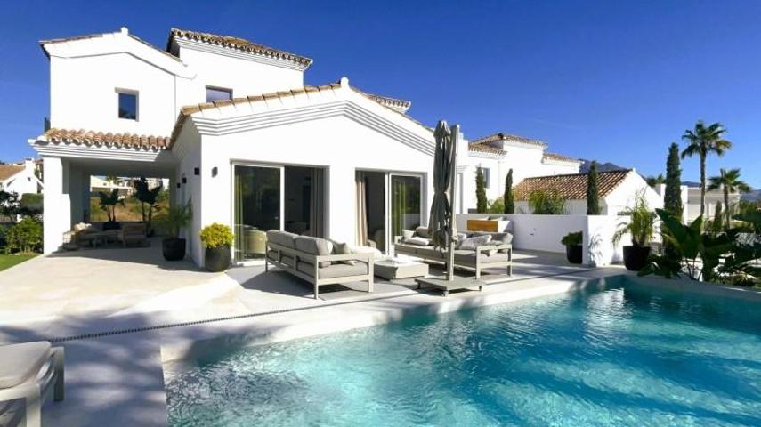 Chalet en venta en Casares, Casares Costa photo 0
