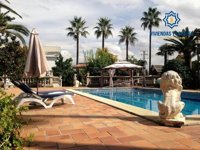 Casa con terreno en venta en Vegas del Genil, Vega de granada zona noroeste photo 0