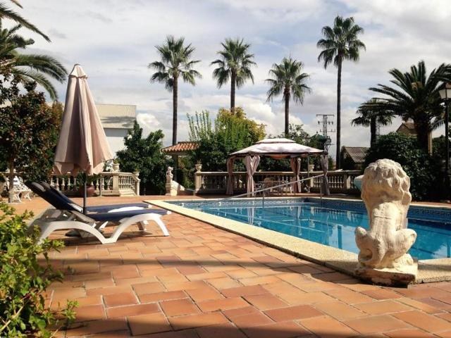 Casa con terreno en venta en Vegas del Genil, Vega de granada zona noroeste photo 0