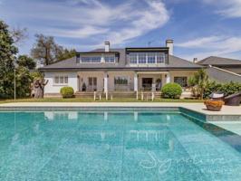 Chalet en venta en Sant Cugat del Vallès photo 0