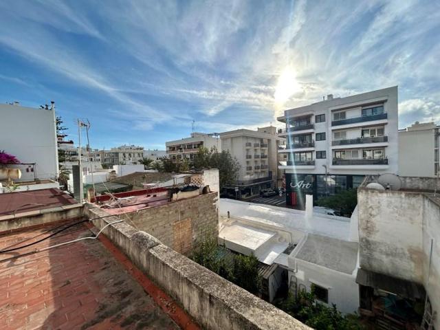 Edificio en venta en Santa Eulalia Del Rio photo 0