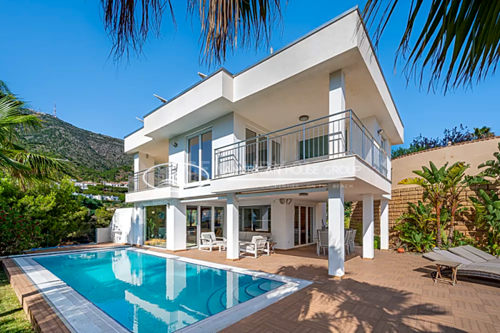 Chalet en venta en Mijas, Mijas photo 0