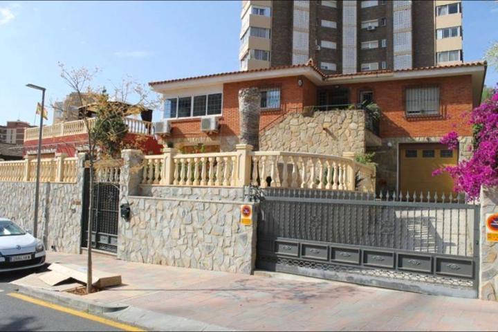 Chalet en venta en Benidorm, Poniente photo 0