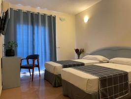 Edificio en venta en Granada, Granada photo 0