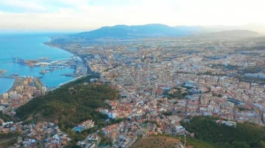 Local comercial en venta en Málaga, Gamarra photo 0