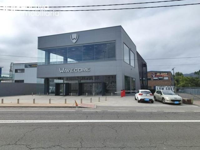 Nave industrial en venta en Vigo, Bembrive photo 0