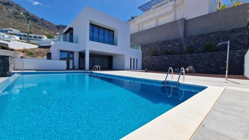 Chalet en venta en Adeje, San Eugenio photo 0