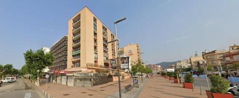 Local comercial en venta en Calella, TurÍstica photo 0