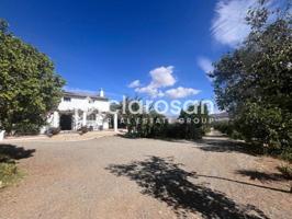 Casa con terreno en venta en Pizarra photo 0