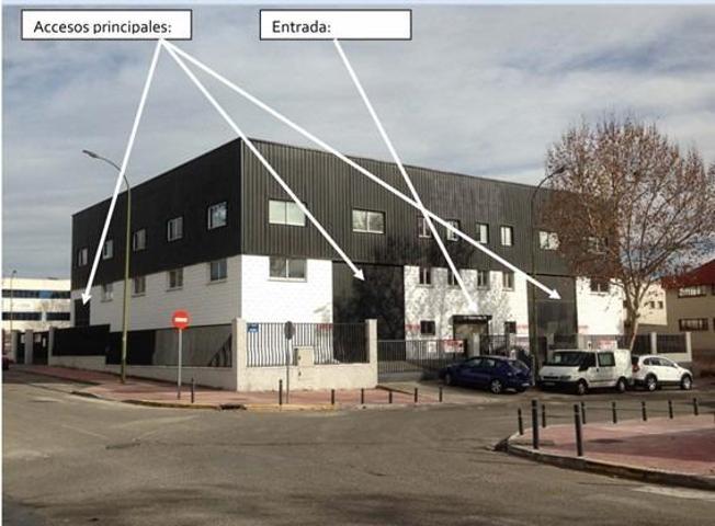 Nave industrial en venta en Móstoles, Los rosales photo 0