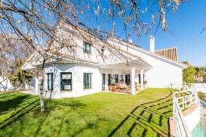 Chalet en venta en Albolote, URB CORTIJO DEL AIRE photo 0