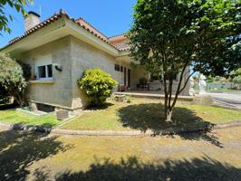 Chalet en venta en Vigo, Canido photo 0
