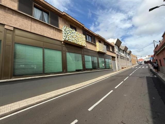 Local comercial en venta en La Laguna photo 0