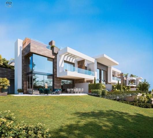 Adosada en venta en Marbella, Rio real photo 0