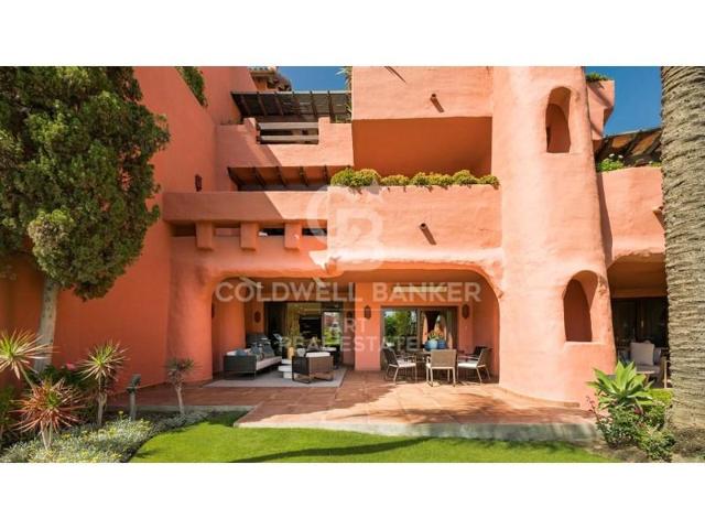 Apartamento en venta en Estepona photo 0