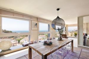 Chalet en venta en Sitges, Montgavina photo 0