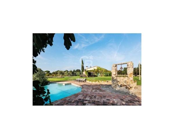 Chalet en venta en Cassà de la Selva photo 0