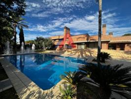 Chalet en venta en Elche, Matola photo 0