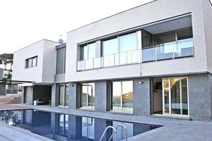 Casa en venta en Blanes, Cala de Sant Francesc photo 0