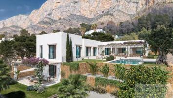 Casa en venta en Alicante photo 0