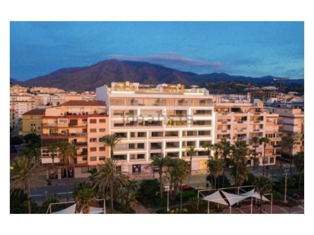 Piso en venta en Estepona photo 0