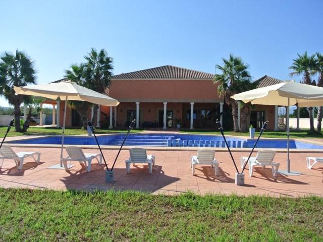 Chalet en venta en Denia photo 0