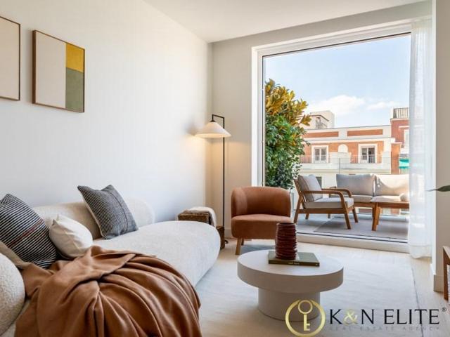 Aticos en venta en Madrid, Almagro photo 0