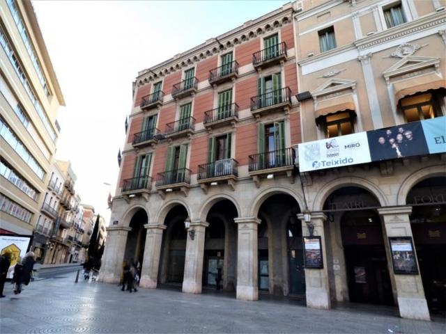 Edificio en venta en Reus, Passeig Prim photo 0