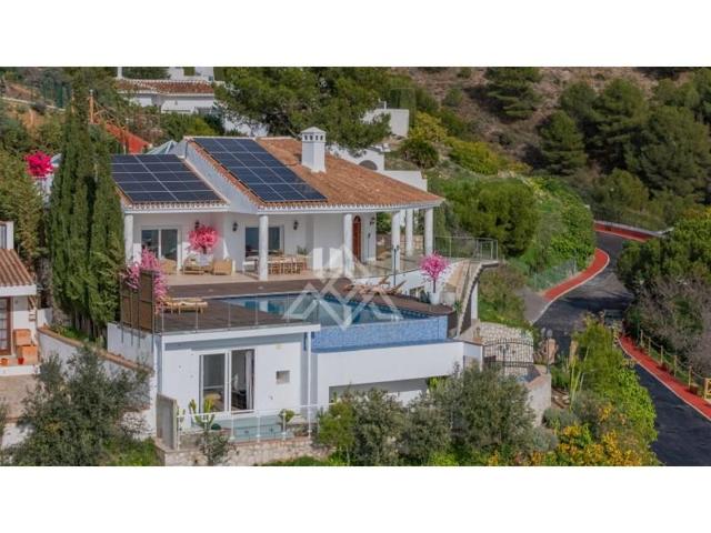 Chalet en venta en Mijas photo 0