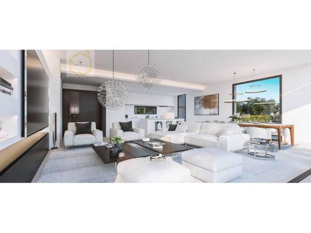 Chalet en venta en Benahavís photo 0