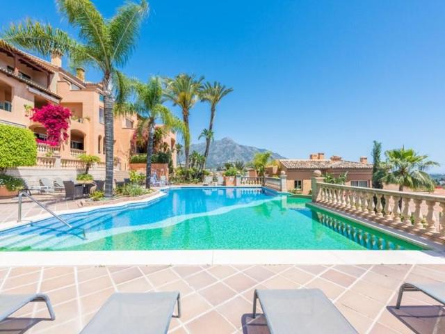 Apartamento en venta en Marbella photo 0