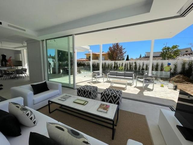 Chalet en venta en Marbella, Marbella photo 0