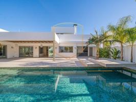 Chalet en venta en Alfaz del Pi photo 0