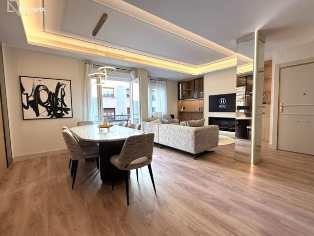 Piso en venta en Madrid, Ibiza photo 0