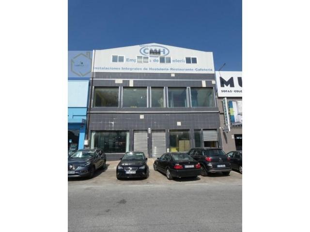 Nave industrial en venta en Málaga photo 0