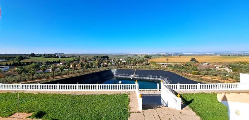 Casa con terreno en venta en Mairena del Alcor, Sevilla photo 0