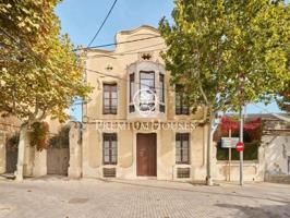 Casa en venta en Tiana, Centro photo 0