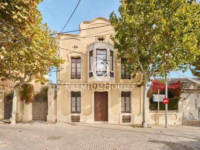 Casa en venta en Tiana, Centro photo 0