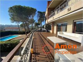 Casa en venta en Sant Cugat del Vallès photo 0