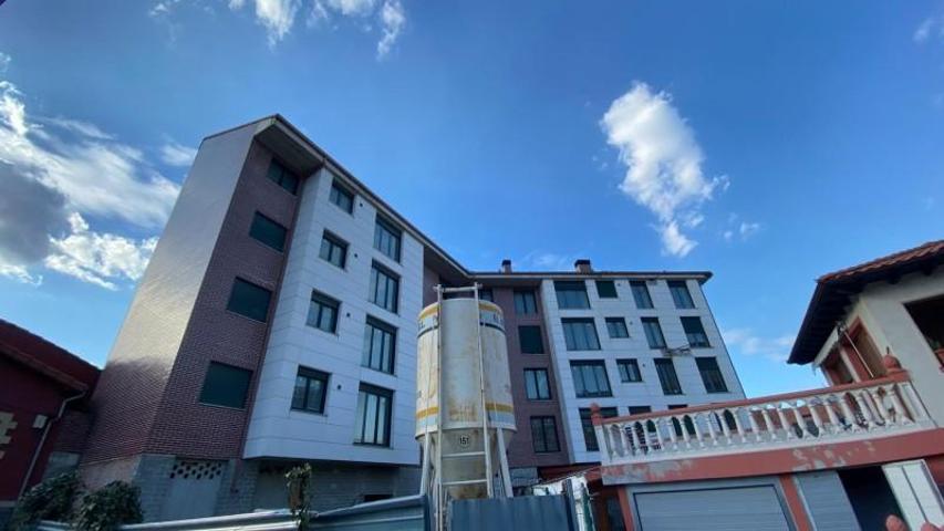 Edificio en venta en Los Corrales de Buelna, Centro - La Condesa photo 0