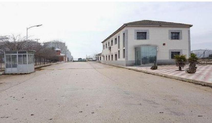 Nave industrial en venta en Tarancón, Ctra Finca Chaparro, 16400 photo 0