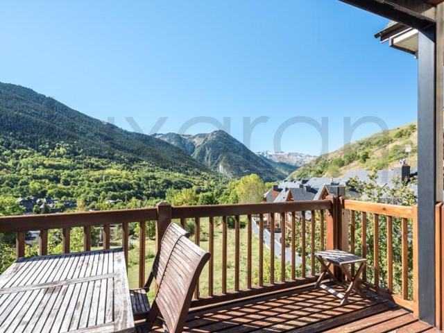 Casa en venta en Naut Aran photo 0