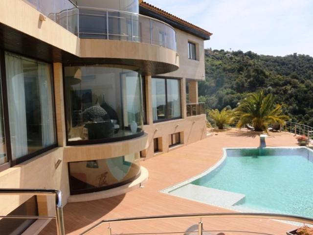 Casa en venta en Castell-Platja d'Aro photo 0
