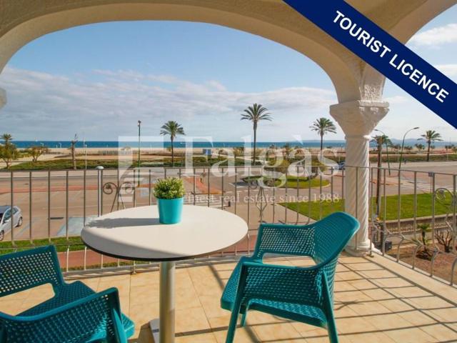 Apartamento en venta en Empuriabrava photo 0