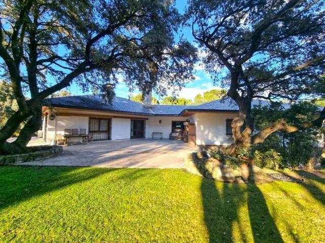 Chalet en venta en Boadilla del Monte, Valdepastores - Las Encinas photo 0