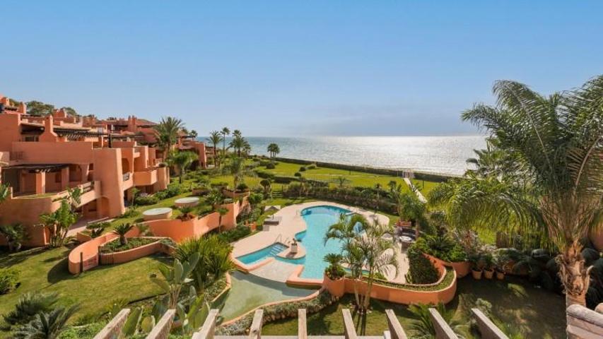 Atico Duplex en venta en Marbella, Los Monteros - Costa photo 0