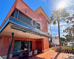 Casa en venta en Viladecans photo 0