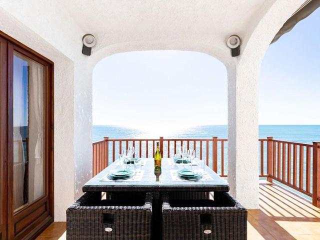 Chalet en venta en Sitges photo 0