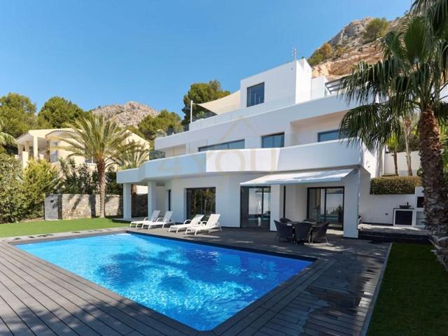 Chalet en venta en Altea photo 0