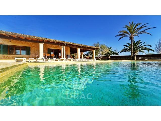 Casa con terreno en venta en Santanyí photo 0